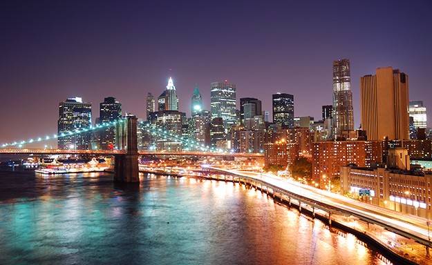 01-brooklyn-bridge-at-night
